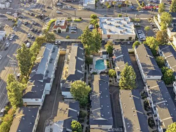 $430,000 | 11150 Glenoaks Boulevard, Unit 43, Pacoima, CA 91331