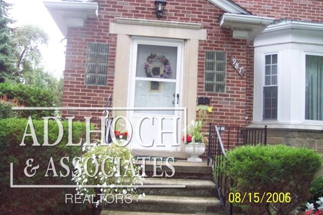 987 Fisher Road Grosse Pointe, MI 48230 - Photo 2 of 17