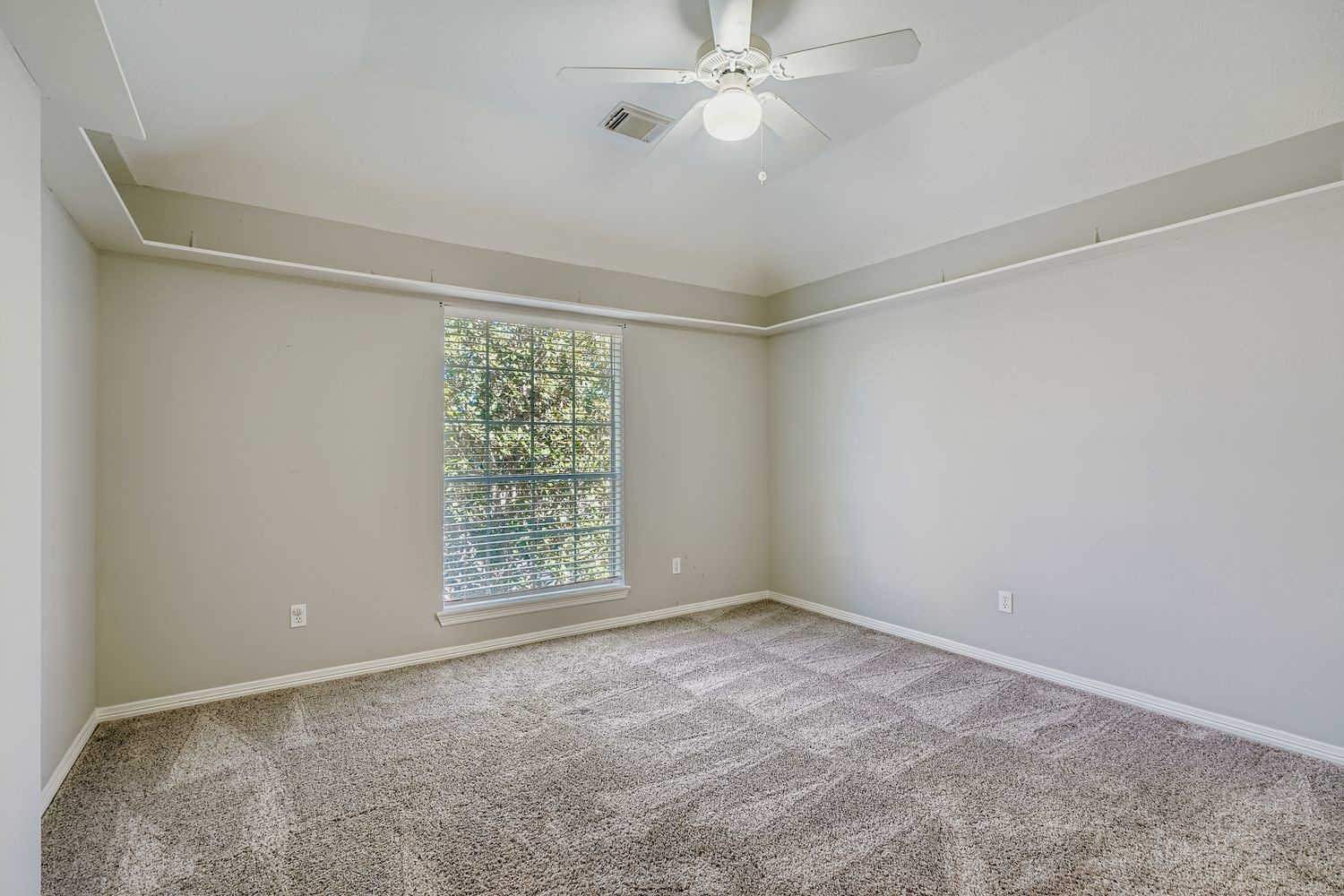 17415 Aspen Oak Court Spring, TX 77379 - Photo 29 of 39 a view of an empty room with a window