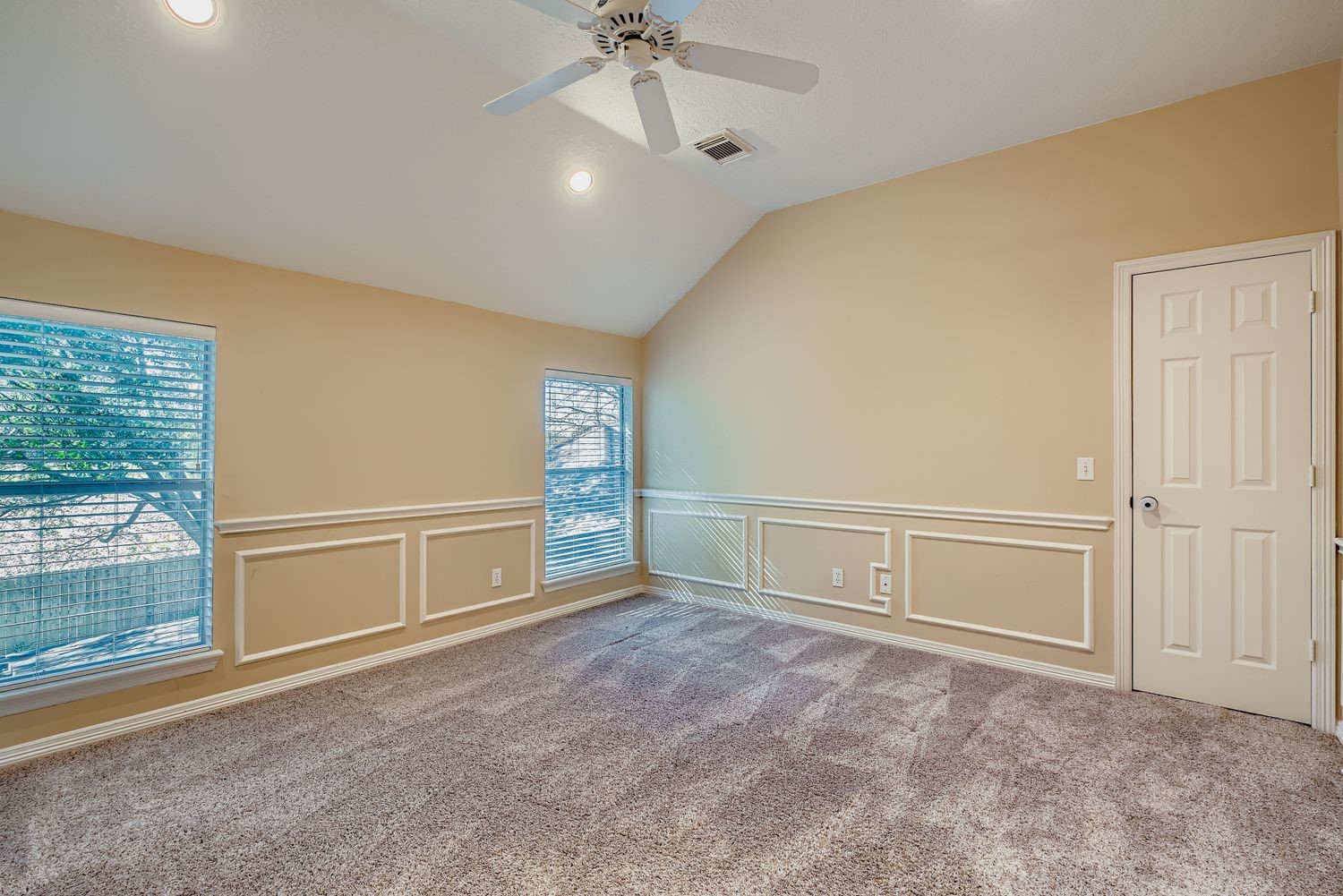 17415 Aspen Oak Court Spring, TX 77379 - Photo 32 of 39 a view of an empty room with a window