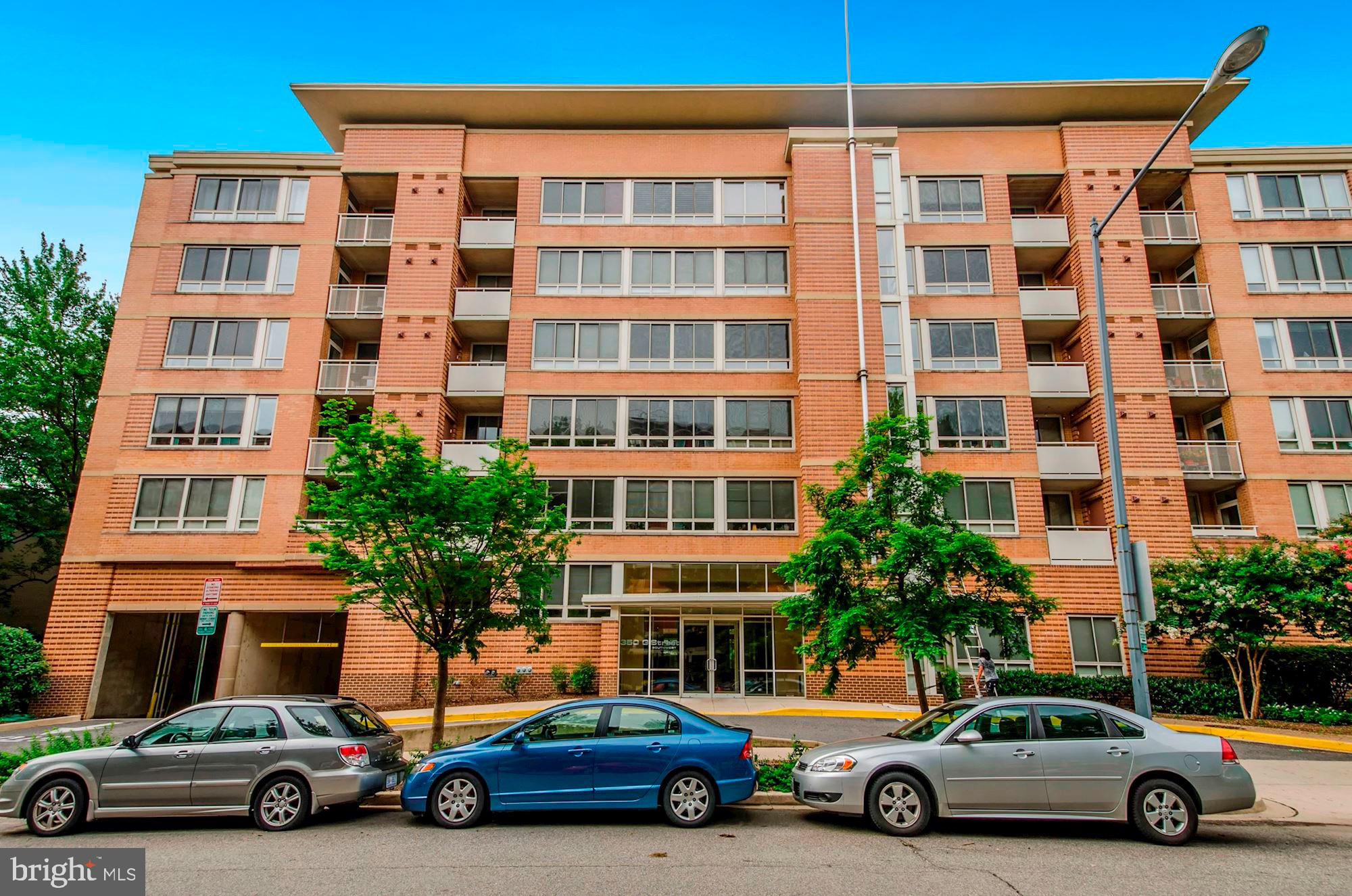 350 G Street Southwest, Unit N405 Washington, DC 20024 - Photo 2 of 27