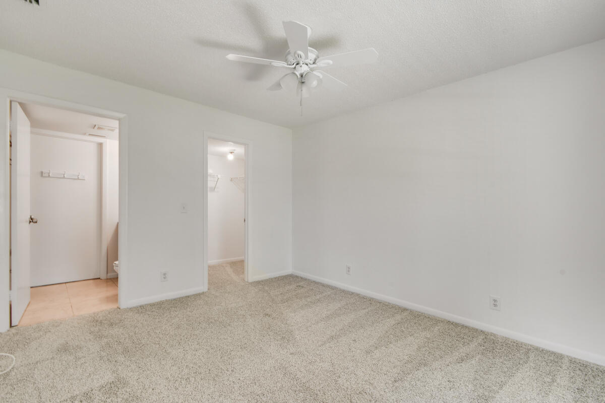 324 Maplecrest Circle Jupiter, FL 33458 - Photo 20 of 29 DSC_4088