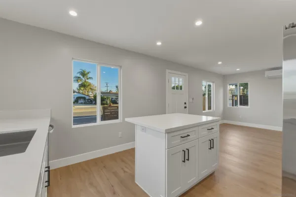 $1,795,000 | 752 West 9th Avenue, Escondido, CA 92025