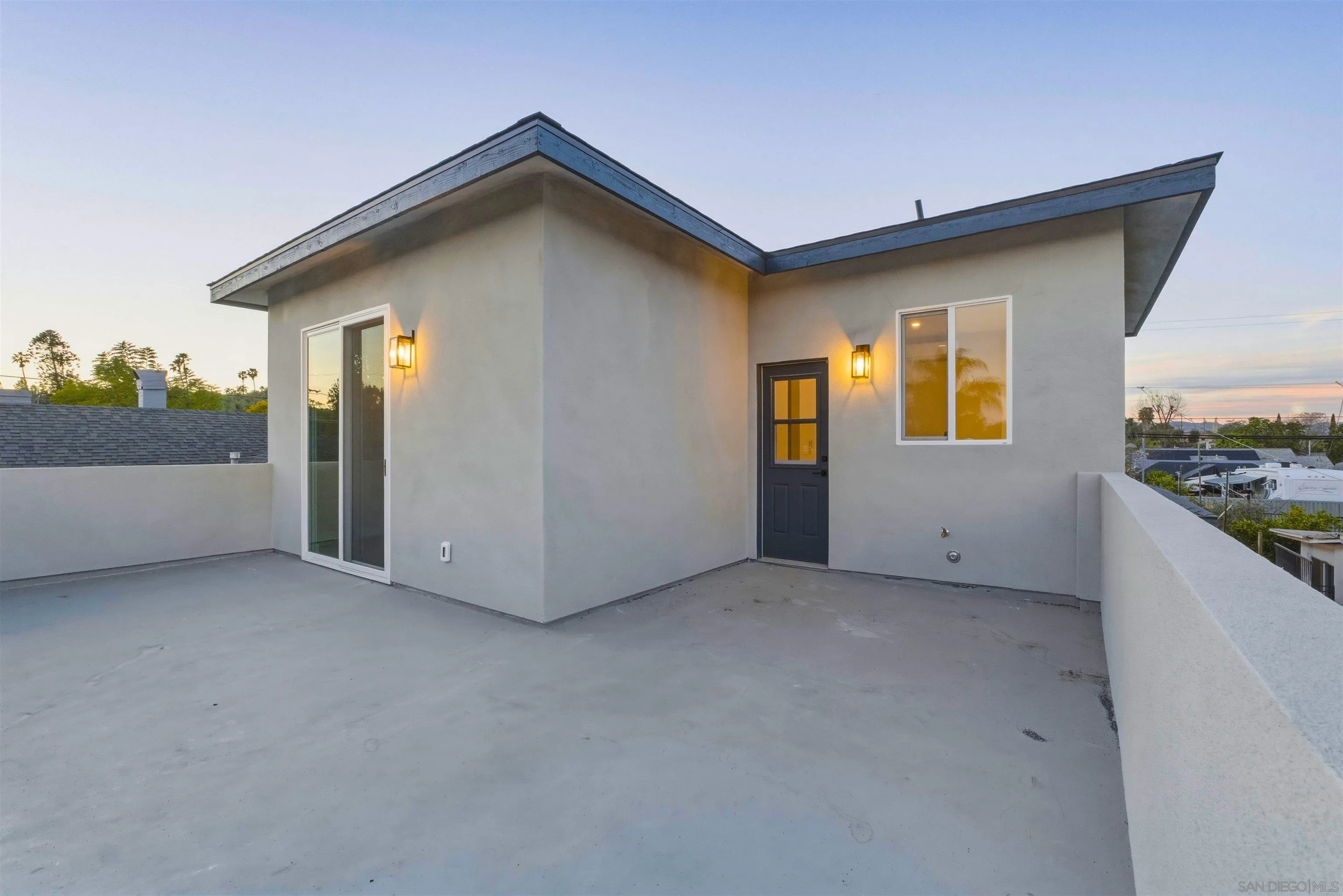 752 West 9th Avenue Escondido, CA 92025 - Photo 5 of 33