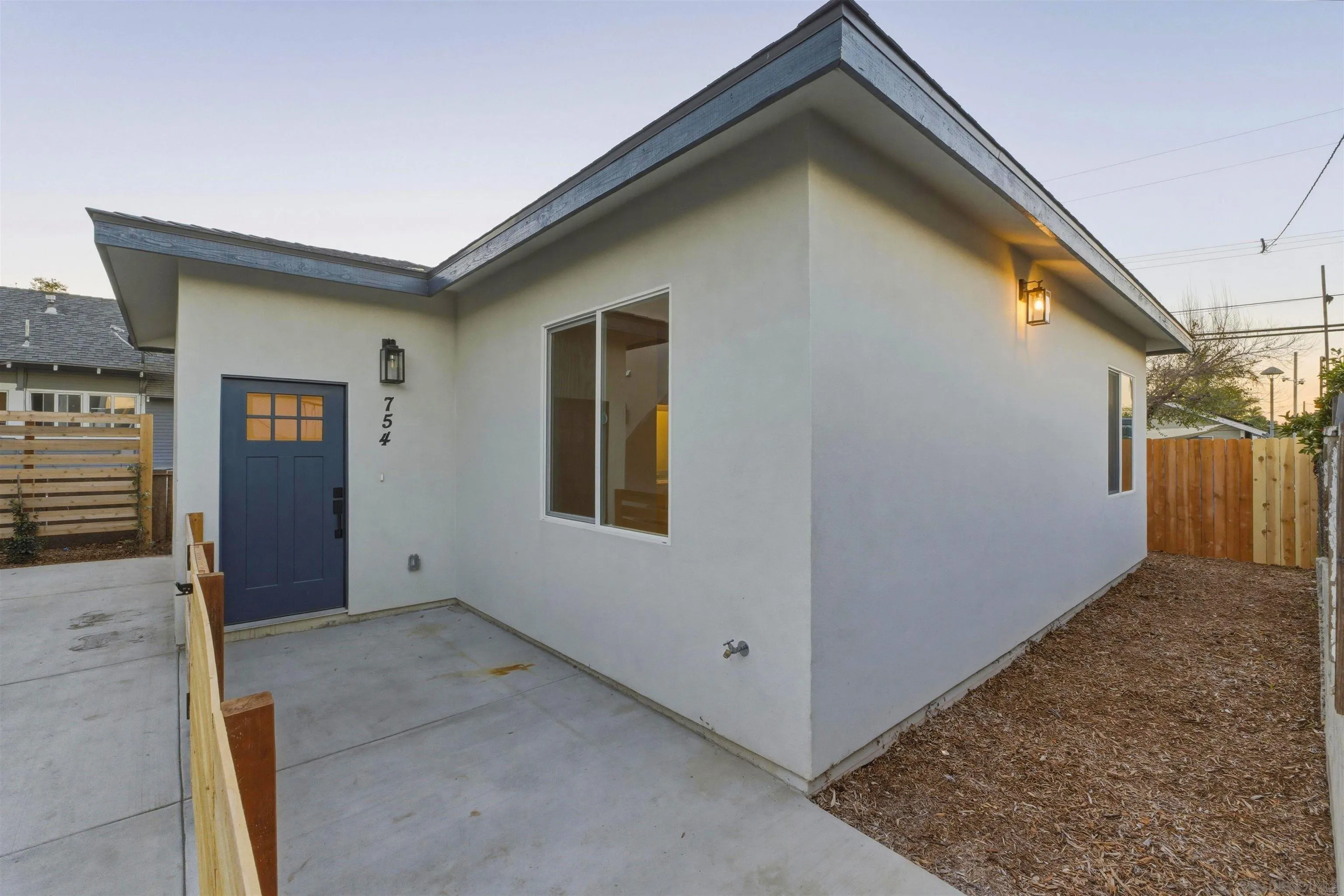 752 West 9th Avenue Escondido, CA 92025 - Photo 9 of 33