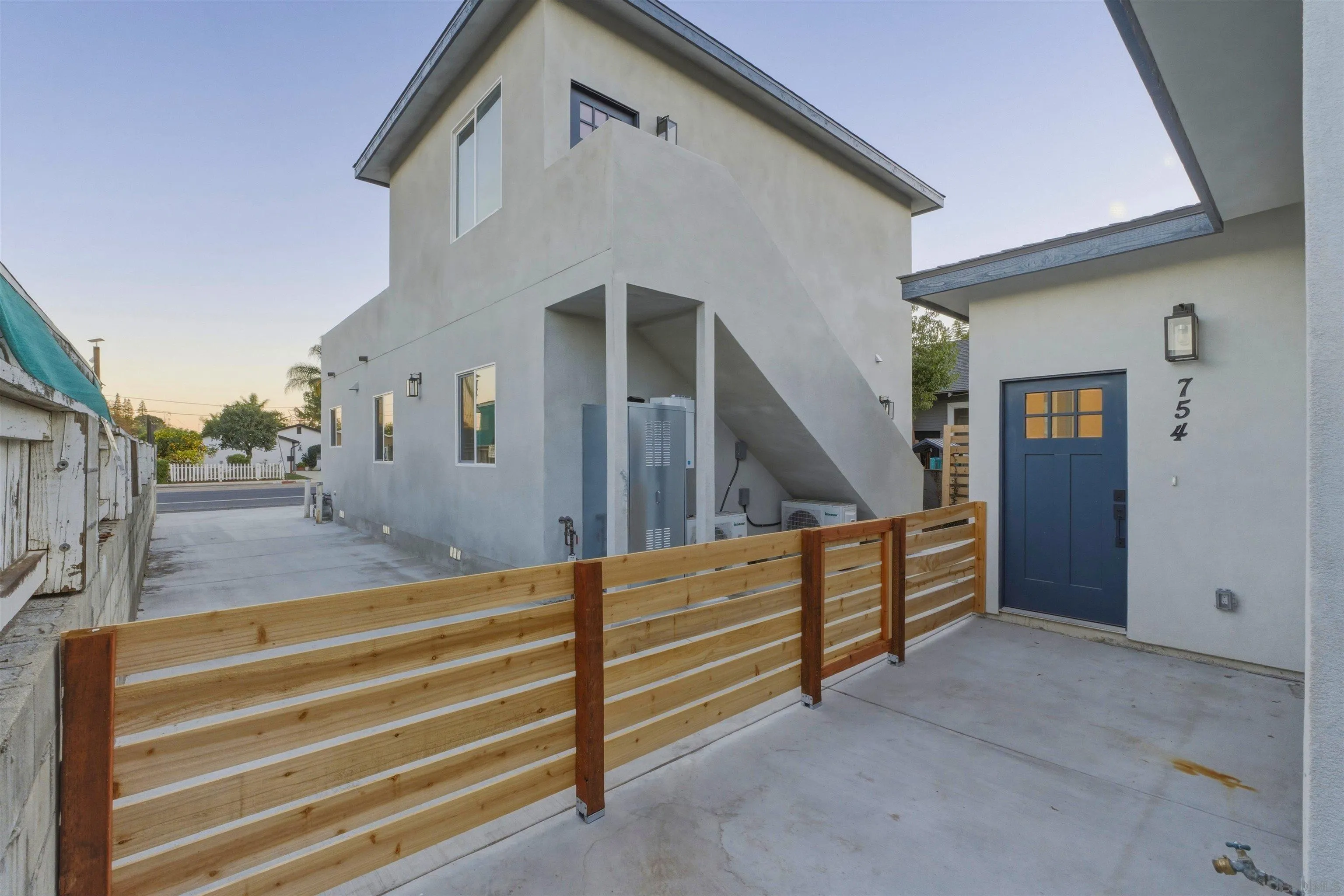 752 West 9th Avenue Escondido, CA 92025 - Photo 10 of 33