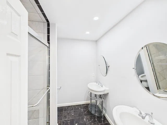 $260,000 | 11619 Bowlan Lane, Houston, TX 77035