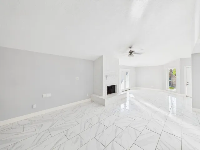 $260,000 | 11619 Bowlan Lane, Houston, TX 77035