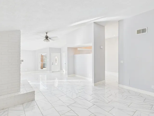 $260,000 | 11619 Bowlan Lane, Houston, TX 77035