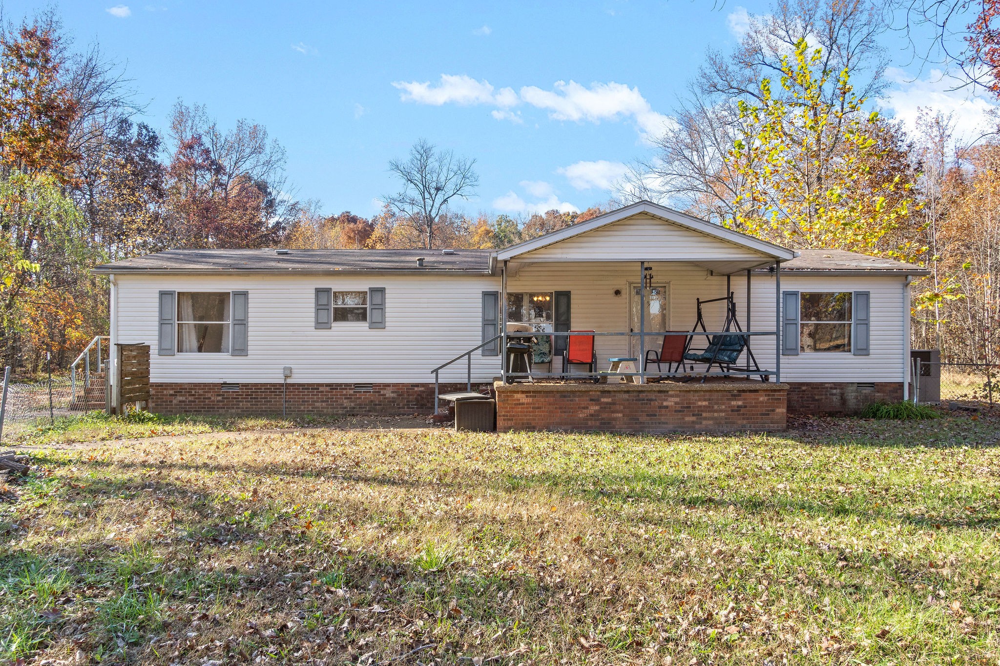 5820 Fred Perry Road Springfield, TN 37172 - Photo 3 of 33 a view of a house with swimming pool and a yard