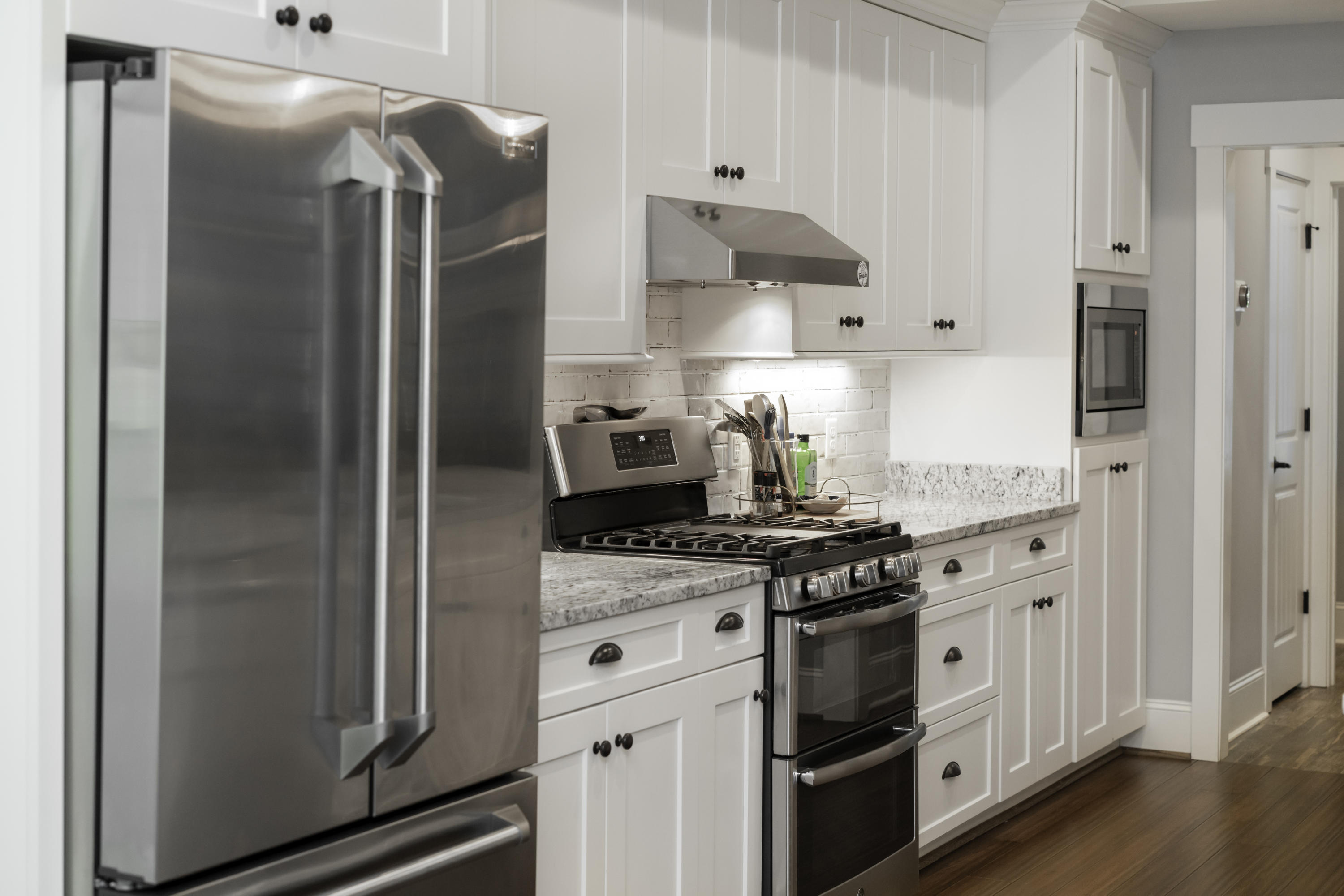 4933 Virginia Pine Road Signal Mountain, TN 37377 - Photo 5 of 40 Stainless Appliances