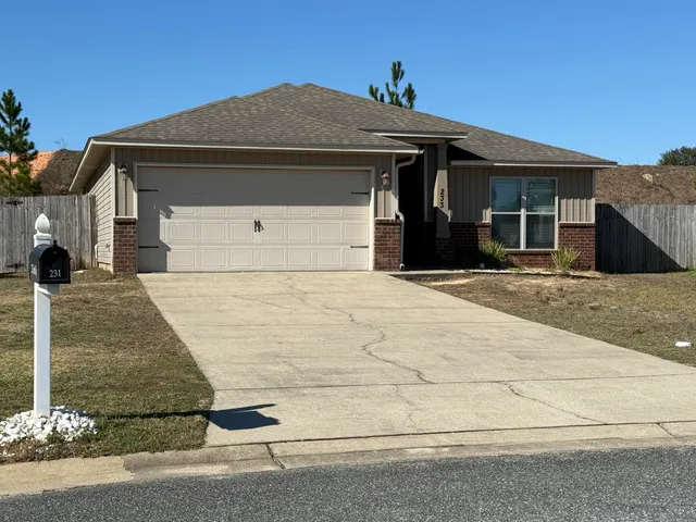 $1,995 | 233 Croft Circle, Crestview, FL 32536
