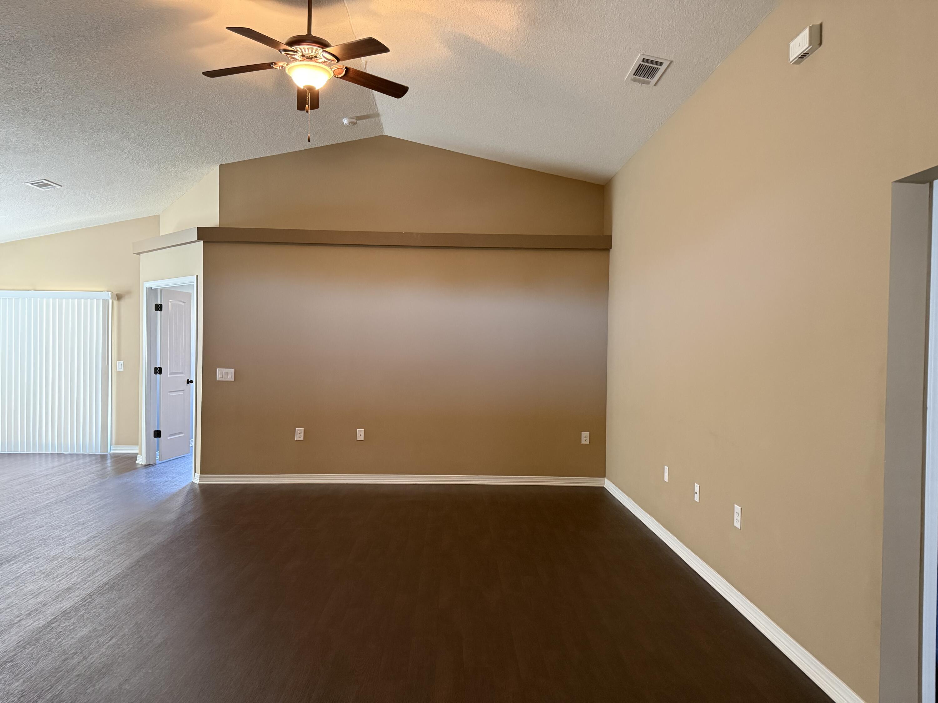 233 Croft Circle Crestview, FL 32536 - Photo 24 of 32 IMG_9444