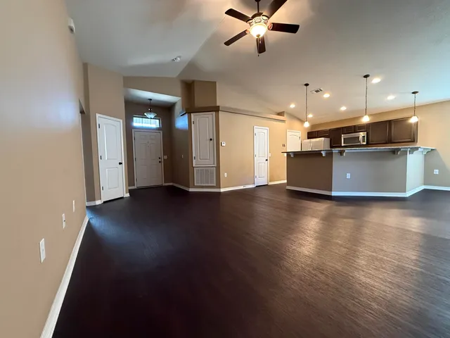 $1,995 | 233 Croft Circle, Crestview, FL 32536