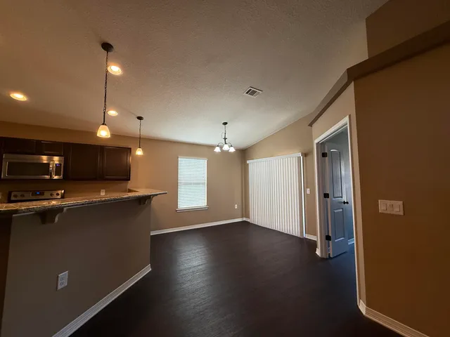 $1,995 | 233 Croft Circle, Crestview, FL 32536