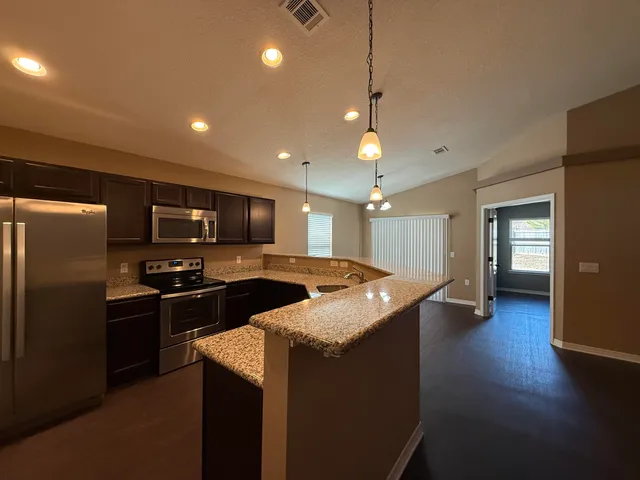 $1,995 | 233 Croft Circle, Crestview, FL 32536