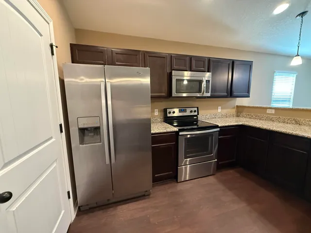 $1,995 | 233 Croft Circle, Crestview, FL 32536