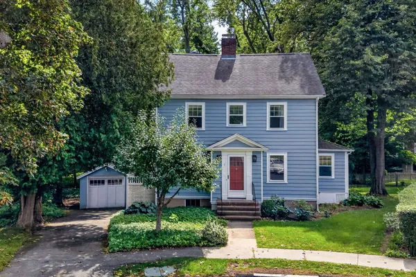 $1,375,000 | 7 Dexter Road, Wellesley, MA 02482