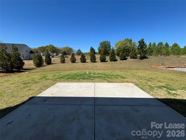 $2,325 | 4463 Dover Court, Denver, NC 28037