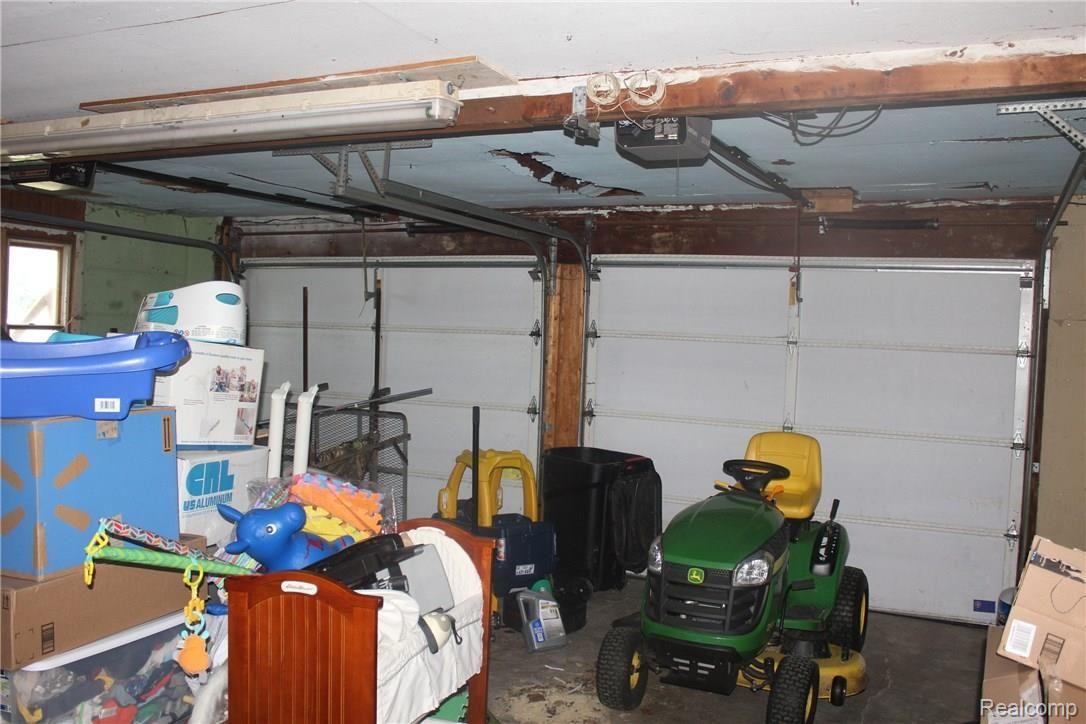6204 Torrey Road Flint, MI 48507 - Photo 29 of 47 IMG_7383.JPG