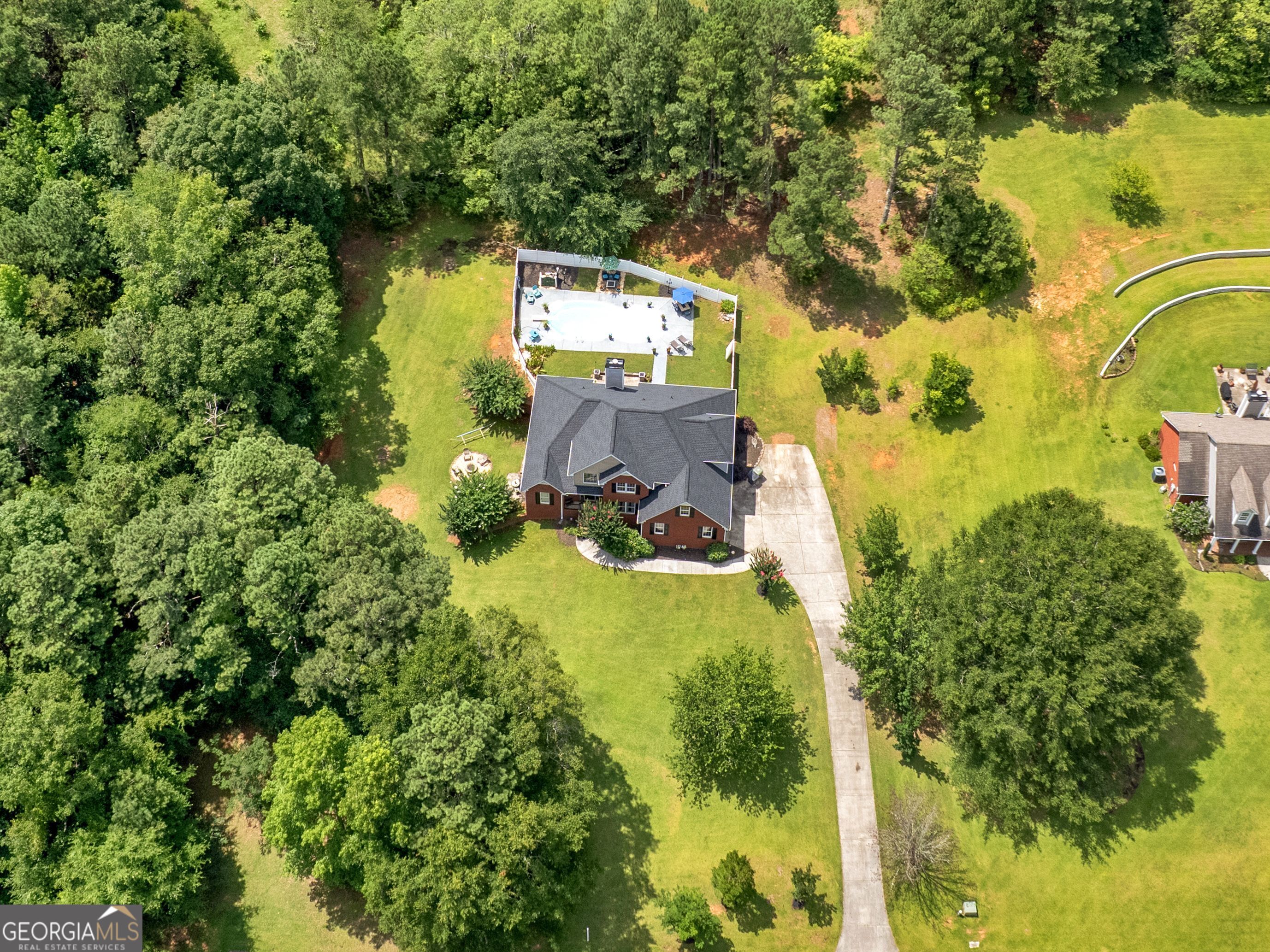 155 Rocky Way Williamson, GA 30292 - Photo 4 of 56 a view of a yard