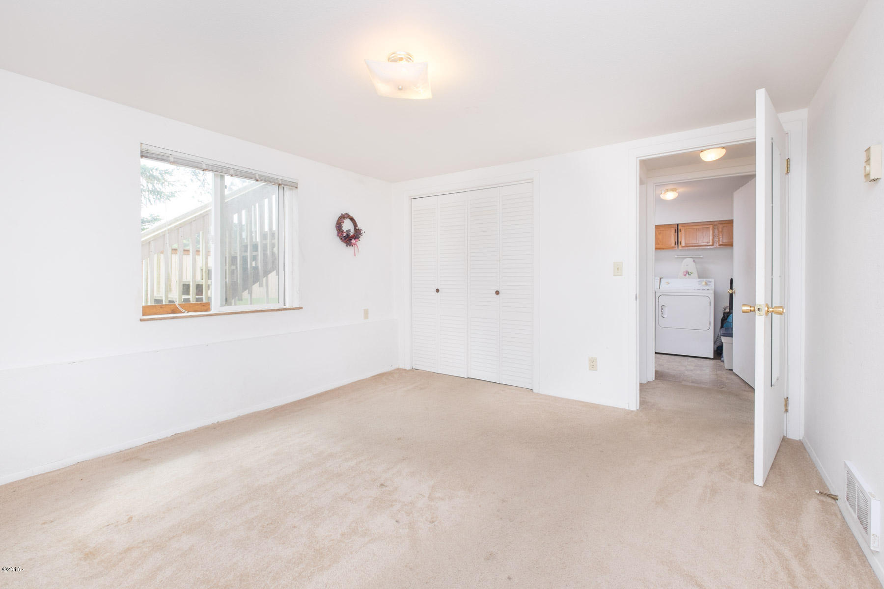 2324 Northwest Inlet Avenue Lincoln City, OR 97367 - Photo 8 of 41 Lower unit 1st bdrm