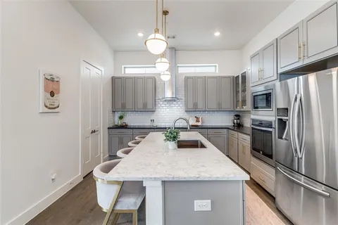 $599,000 | 5912 Ross Avenue, Unit 10, Dallas, TX 75206