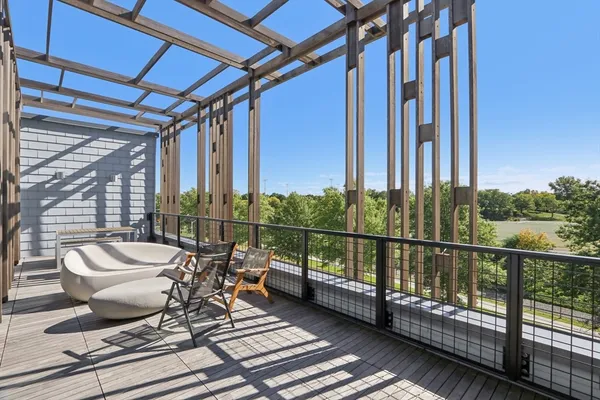 $4,500 | 77 New Street, Unit 306, Cambridge, MA 02138