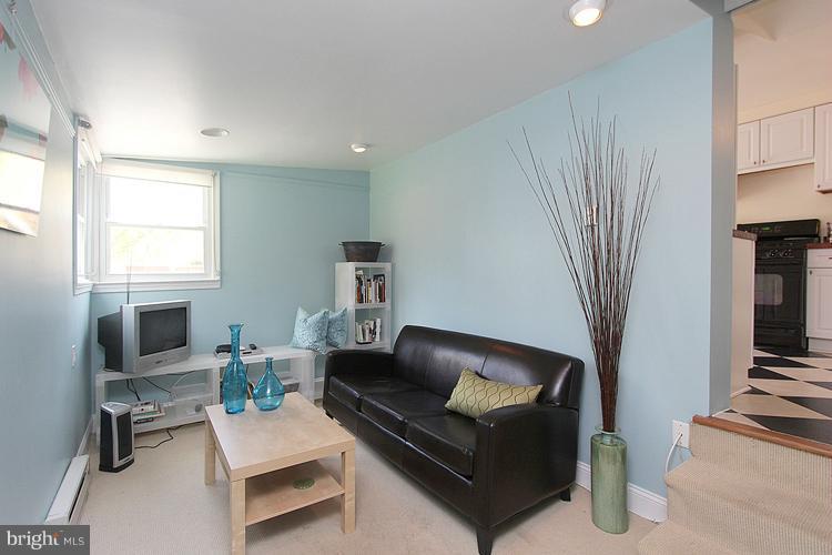 721 Silver Spring Avenue Silver Spring, MD 20910 - Photo 24 of 30 Family Room
