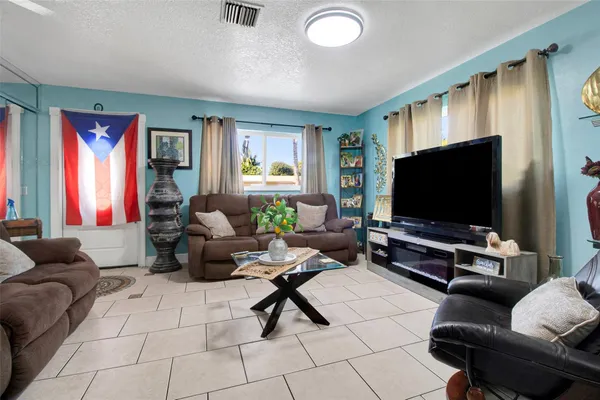 $440,000 | 524 Southwest 72nd Avenue, North Lauderdale, FL 33068