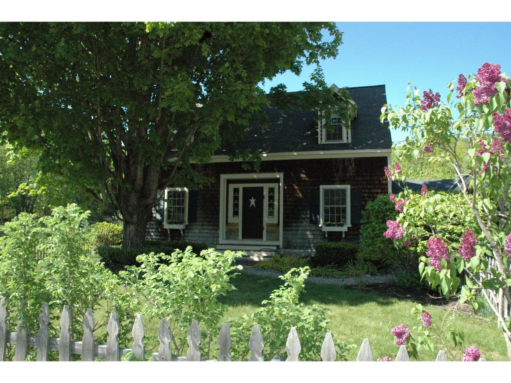 79 Piscataqua Road Durham, NH 03824 - Photo 1 of 36
