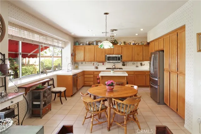 $1,199,000 | 5174 Avenida De La Plata, Oceanside, CA 92057