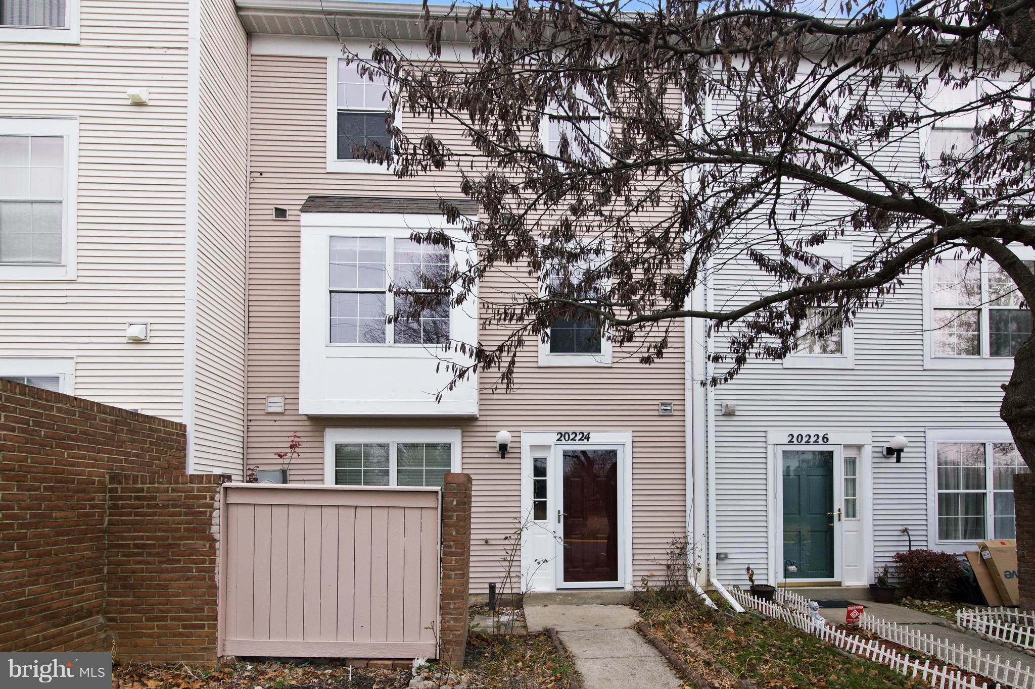 20224 Harbor Tree Road Gaithersburg, MD 20886 - Photo 1 of 22 Exterior (Front)