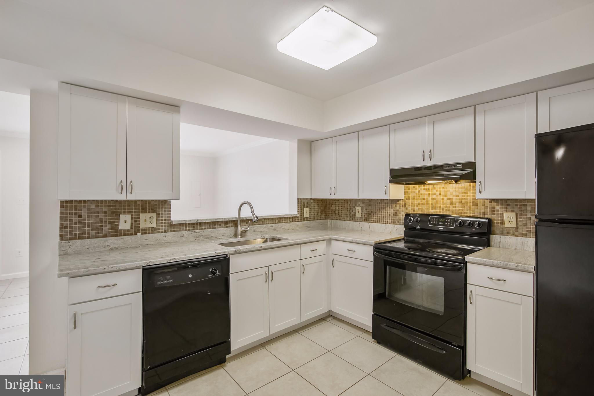 20224 Harbor Tree Road Gaithersburg, MD 20886 - Photo 11 of 22 Kitchen