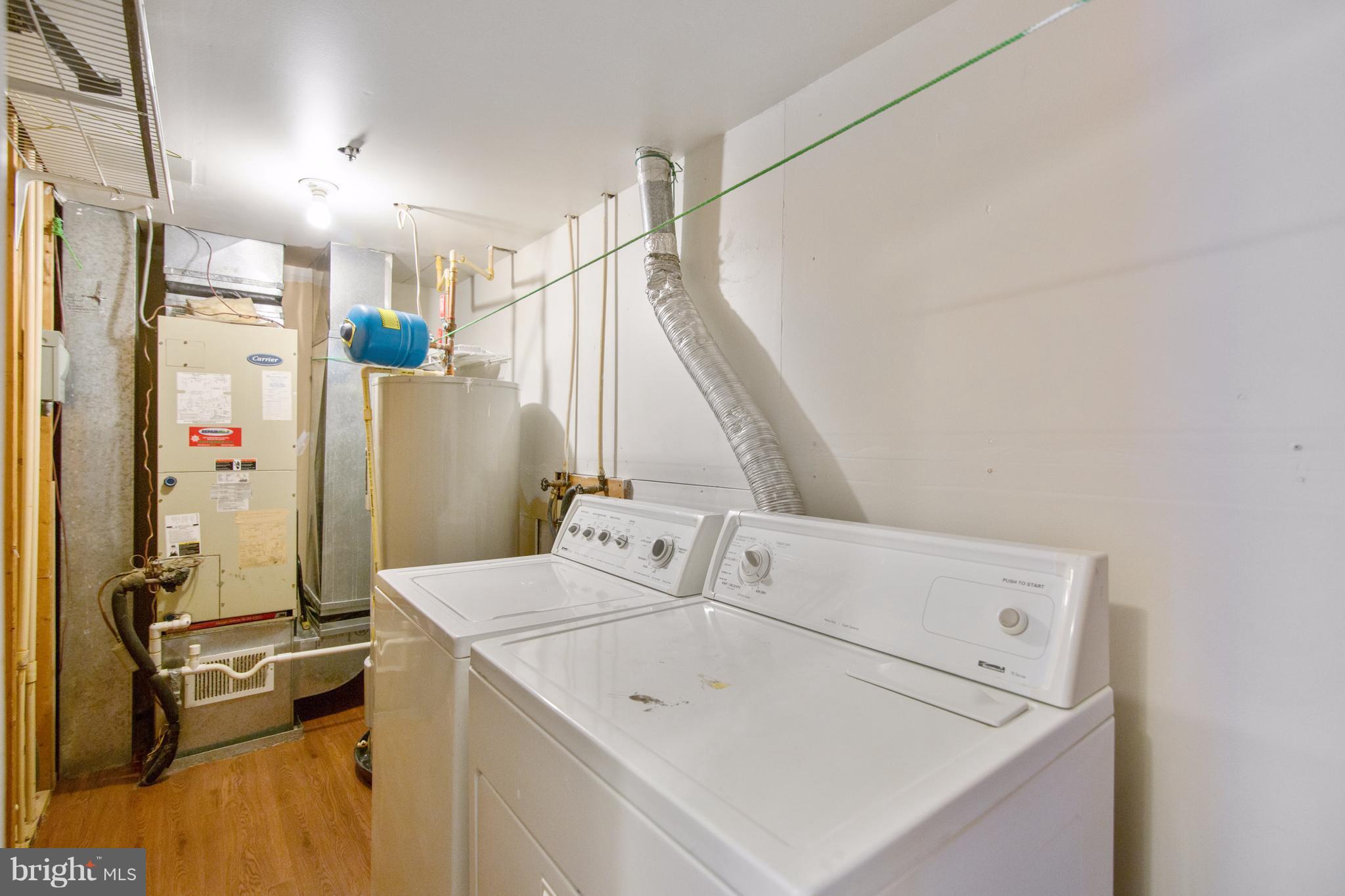 20224 Harbor Tree Road Gaithersburg, MD 20886 - Photo 14 of 22 Laundry Room