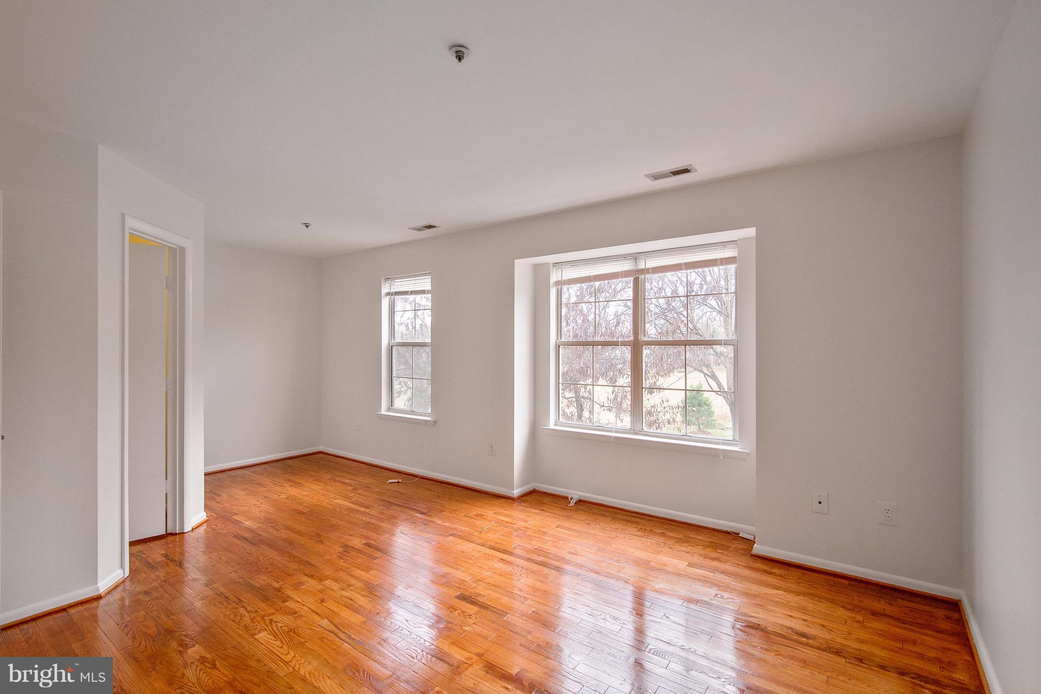 20224 Harbor Tree Road Gaithersburg, MD 20886 - Photo 16 of 22 Bedroom (Master)