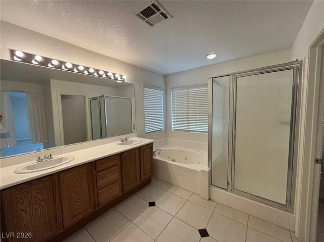 $2,350 | 7607 Pioneer Ranch Avenue, Las Vegas, NV 89113