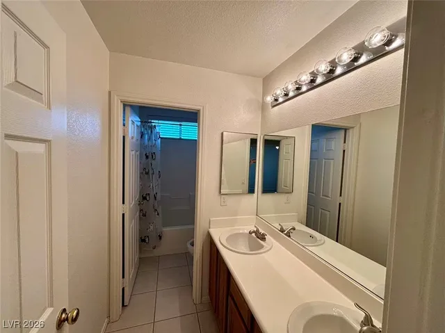$2,350 | 7607 Pioneer Ranch Avenue, Las Vegas, NV 89113