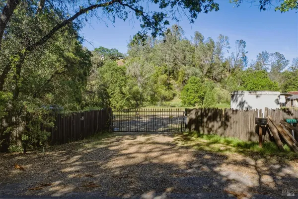 $275,000 | 27632 Asti Road, Cloverdale, CA 95425