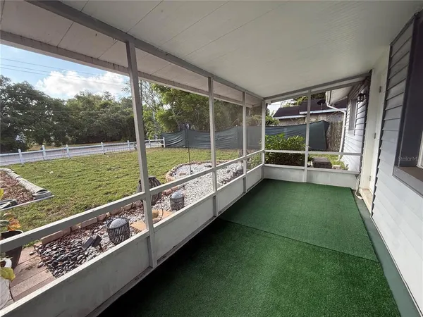 $2,100 | 2402 9th Street East, Bradenton, FL 34208