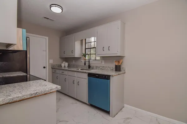 $2,500 | 7774 Ginger Lane, North Charleston, SC 29420