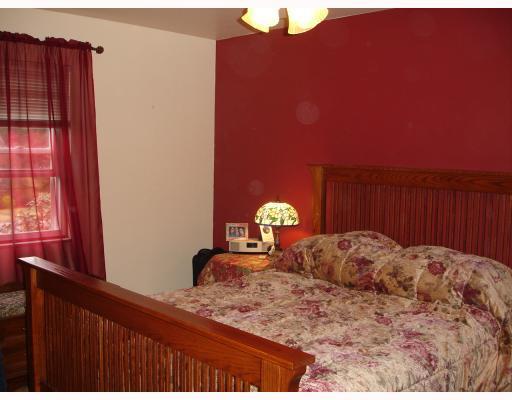 915 Cliff Mine Road Coraopolis, PA 15108 - Photo 5 of 6 Master Bedroom.