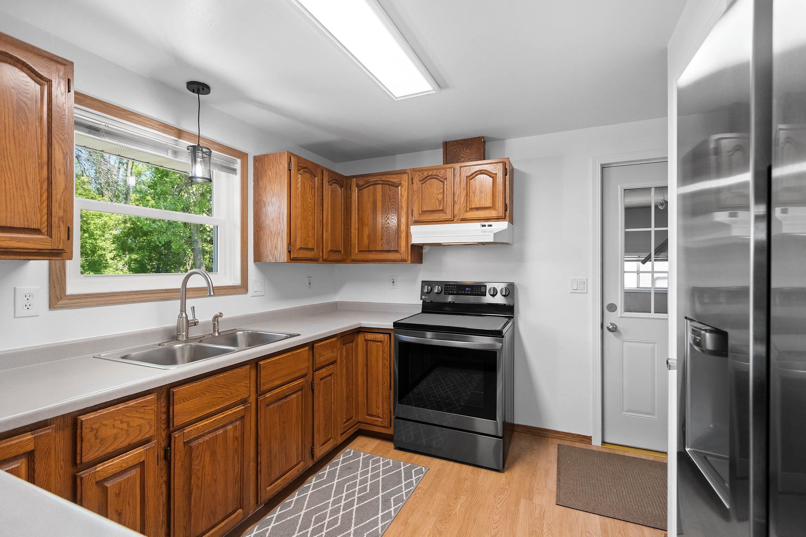 252 Garden View Lane Denmark, WI 54208 - Photo 13 of 47