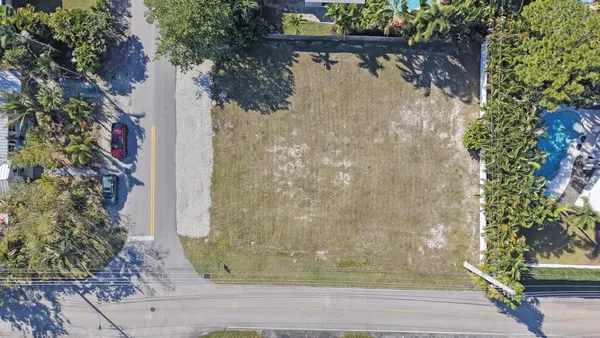 $950,000 | 435 Northeast 25th Street, Wilton Manors, FL 33305