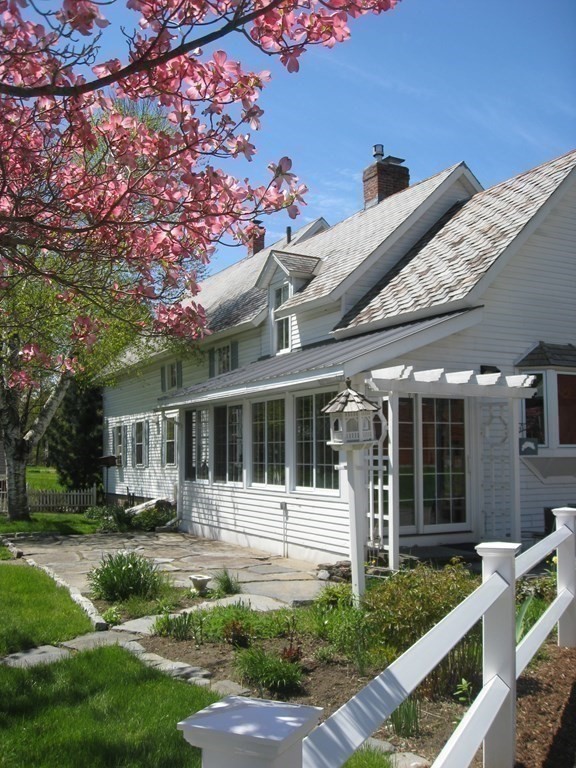 5 Hillside Road Deerfield, MA 01373 - Photo 3 of 42