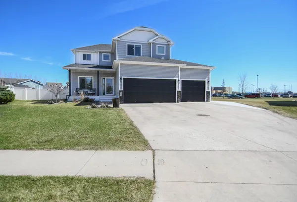 $575,000 | 3509 Loberg Lane, West Fargo, ND 58078
