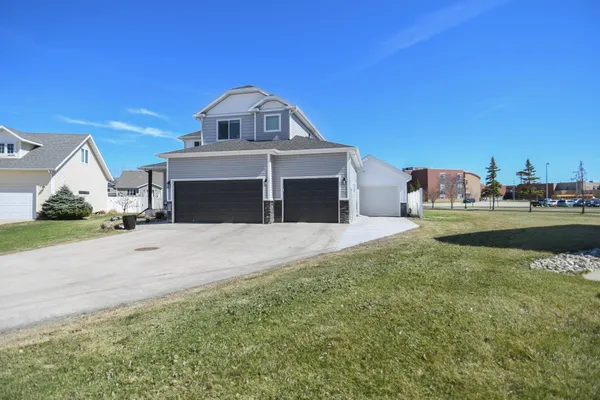 $575,000 | 3509 Loberg Lane, West Fargo, ND 58078