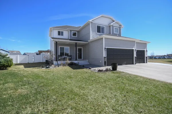 $575,000 | 3509 Loberg Lane, West Fargo, ND 58078