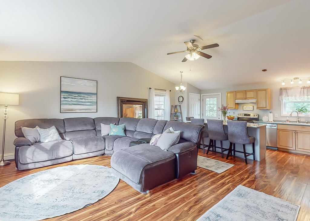 29 Hannah Drive Gorham, ME 04038 - Photo 3 of 36 29HannahDr-Gorham-02