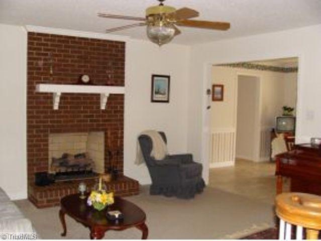 4043 White Level Road Mebane, NC 27302 - Photo 3 of 12 Living Room.